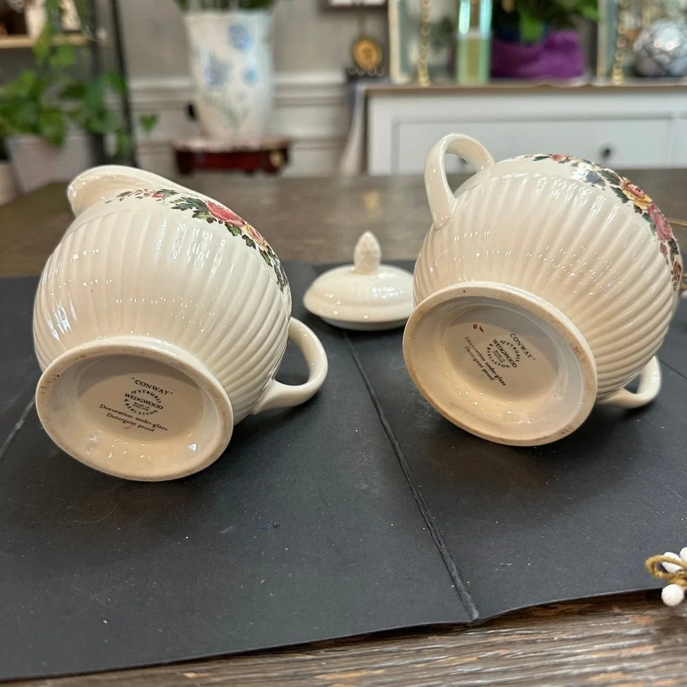 Wedgwood Etruria CONWAY Pattern Sugar Bowl w/ Lid & Creamer Vintage England